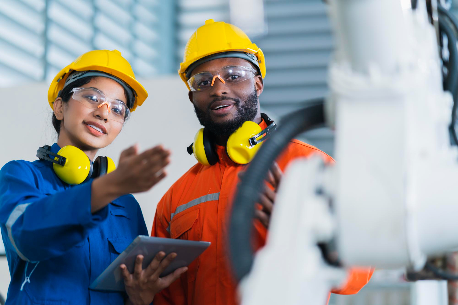 Confort & Sérénité : Nos Techniciens de Surface à Votre Service